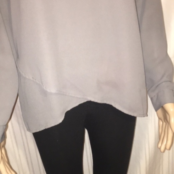 Women's Charming Charlie Gray Blouse Size Small - Picture 3 of 11
